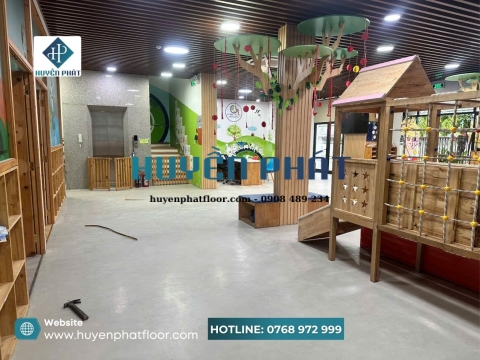 Thi Công Sàn Cuộn Vinyl Cho Trường Mầm Non Tại TP.HCM – Giải Pháp Sàn An Toàn Cho Trẻ Em