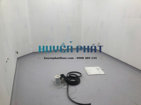 Thi Công Sàn Vinyl Kháng Khuẩn Cho Phòng Tập Gym