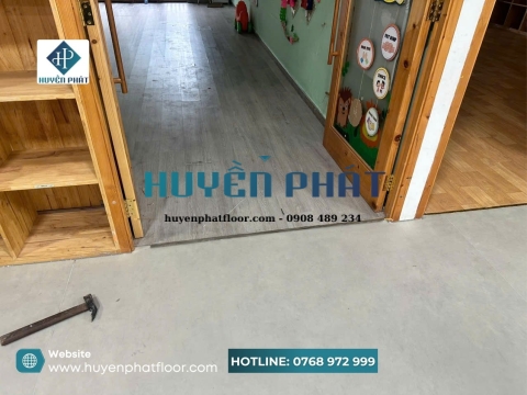 Thi Công Sàn Cuộn Vinyl Cho Trường Mầm Non Tại TP.HCM – Giải Pháp Sàn An Toàn Cho Trẻ Em