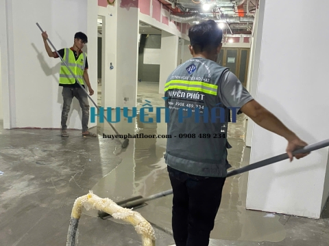 Thi Công Sàn/Sàn Nâng Vinyl ESD Chống Tĩnh Điện – Giải Pháp Bảo Vệ An Toàn Cho Phòng Máy