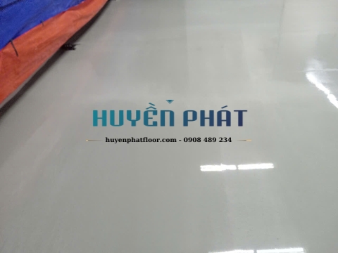 Thi Công Vữa Tự Phẳng Và Sàn Vinyl Kháng Khuẩn
