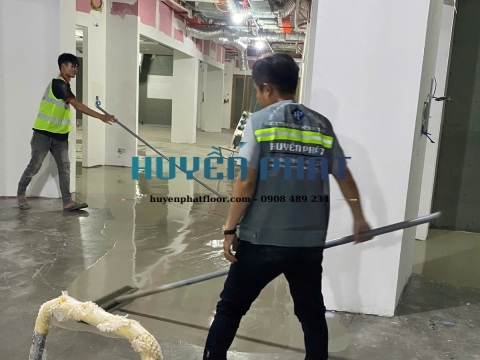 Thi Công Sàn/Sàn Nâng Vinyl ESD Chống Tĩnh Điện – Giải Pháp Bảo Vệ An Toàn Cho Phòng Máy