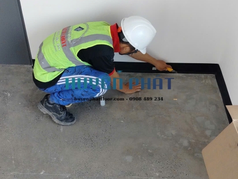 Thi Công Sàn/Sàn Nâng Vinyl ESD Chống Tĩnh Điện – Giải Pháp Bảo Vệ An Toàn Cho Phòng Máy