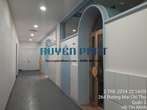 Thi Công Sàn Cuộn Vinyl Trường Quốc Tế AIS