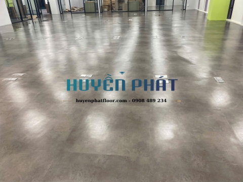 Thi Công Sàn Vinyl Tấm Cho Văn Phòng – Giải Pháp Thẩm Mỹ & Hiện Đại
